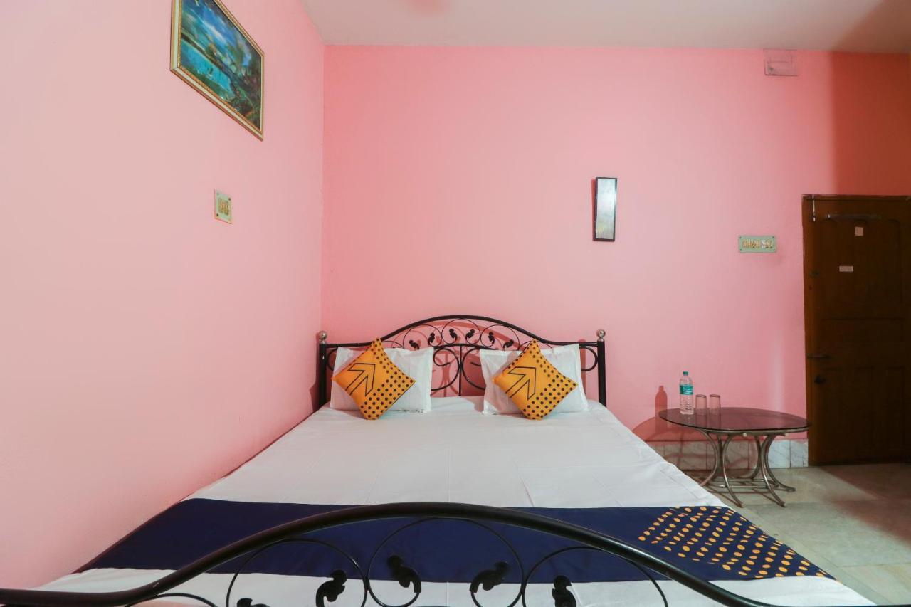Spot On 49584 Asmi Hotel Hugli-Chinsurah Екстер'єр фото