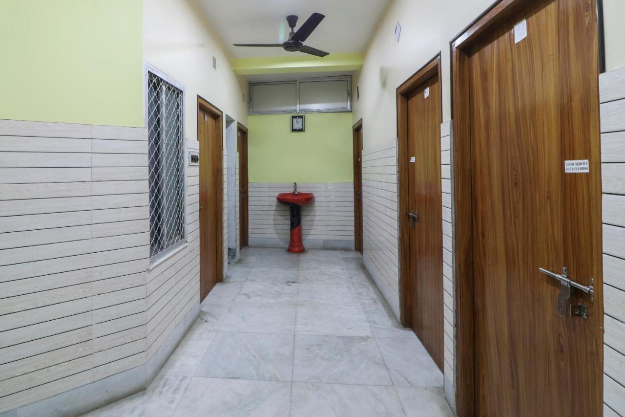 Spot On 49584 Asmi Hotel Hugli-Chinsurah Екстер'єр фото